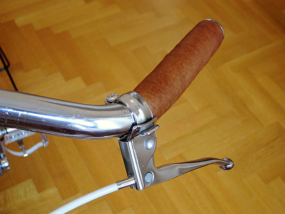 leather bike grips